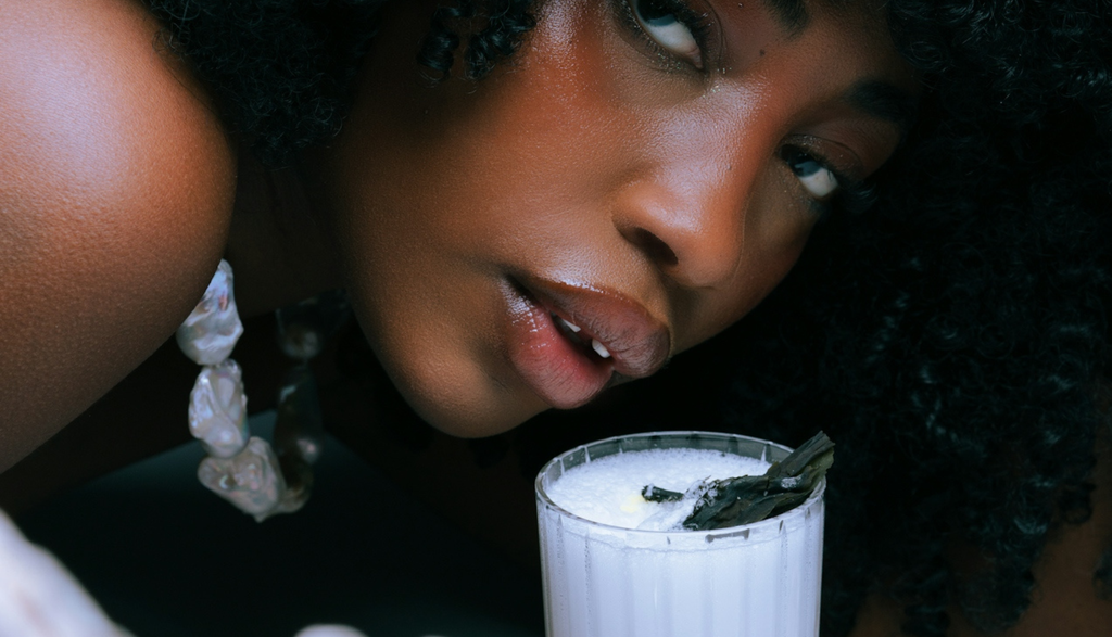 Party Without Pressure: How GABA Drinks Are Changing Social Season Stress