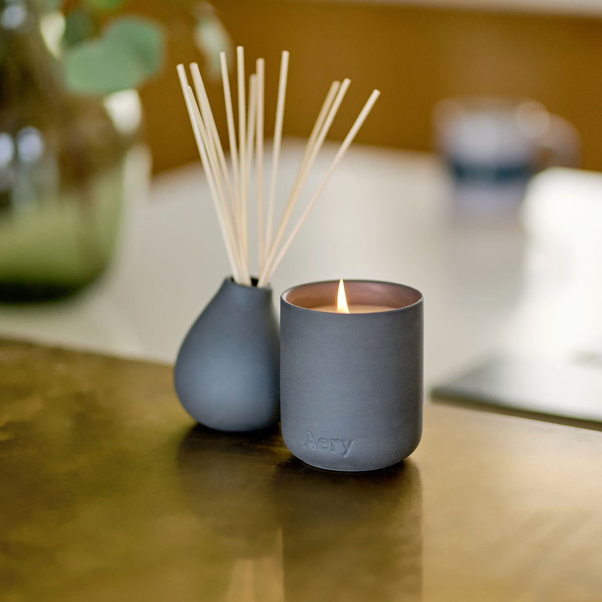 Indian Sandalwood Scented Candle